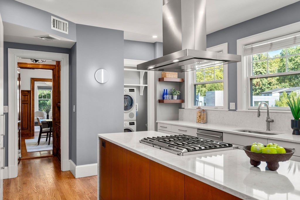 86 Greenough St # 3