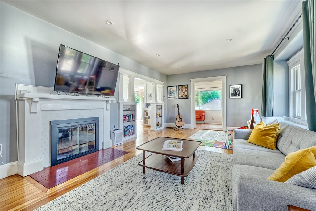 5 Mc Donald Rd, Medford