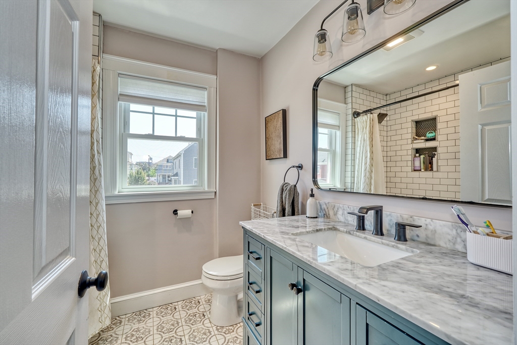 5 Mc Donald Rd, Medford