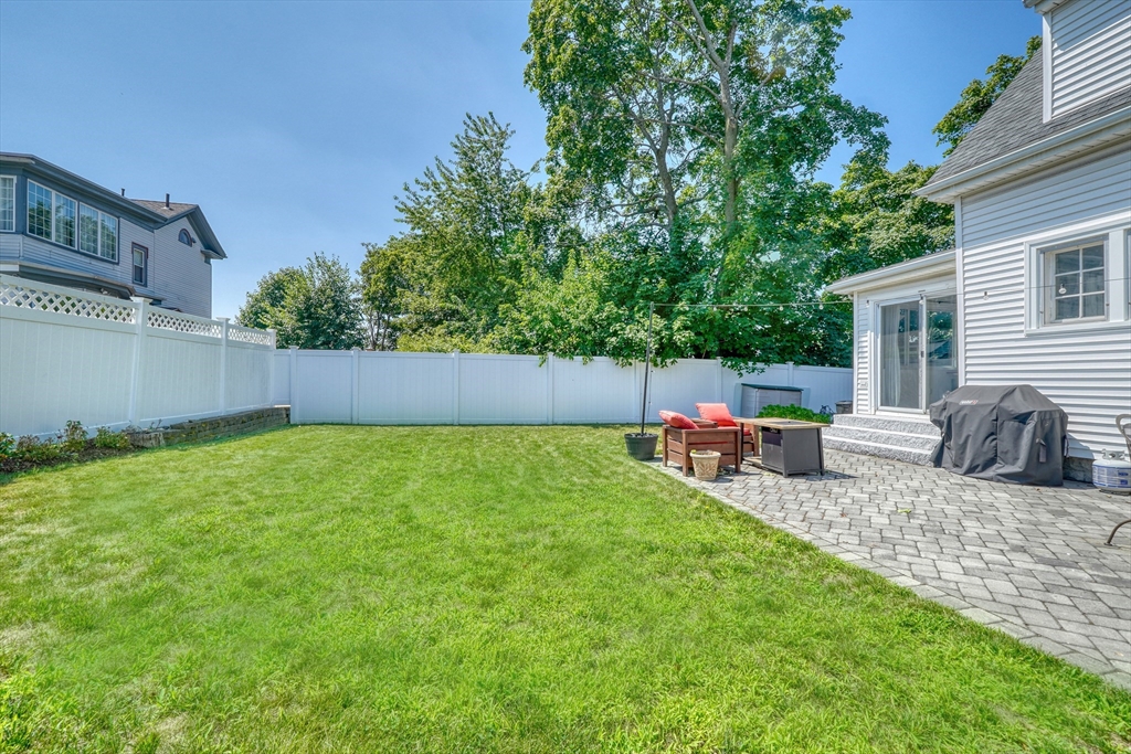 5 Mc Donald Rd, Medford