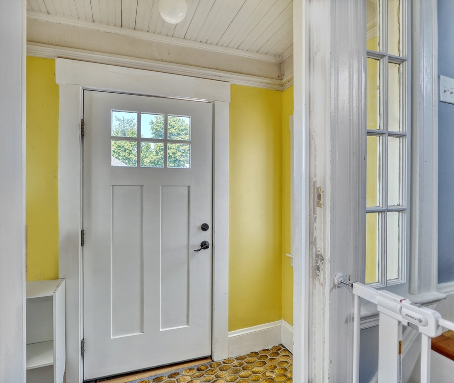 5 Mc Donald Rd, Medford