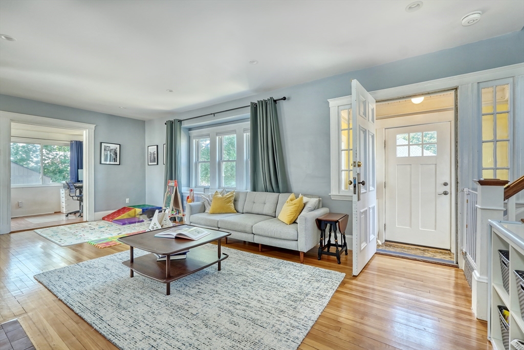 5 Mc Donald Rd, Medford