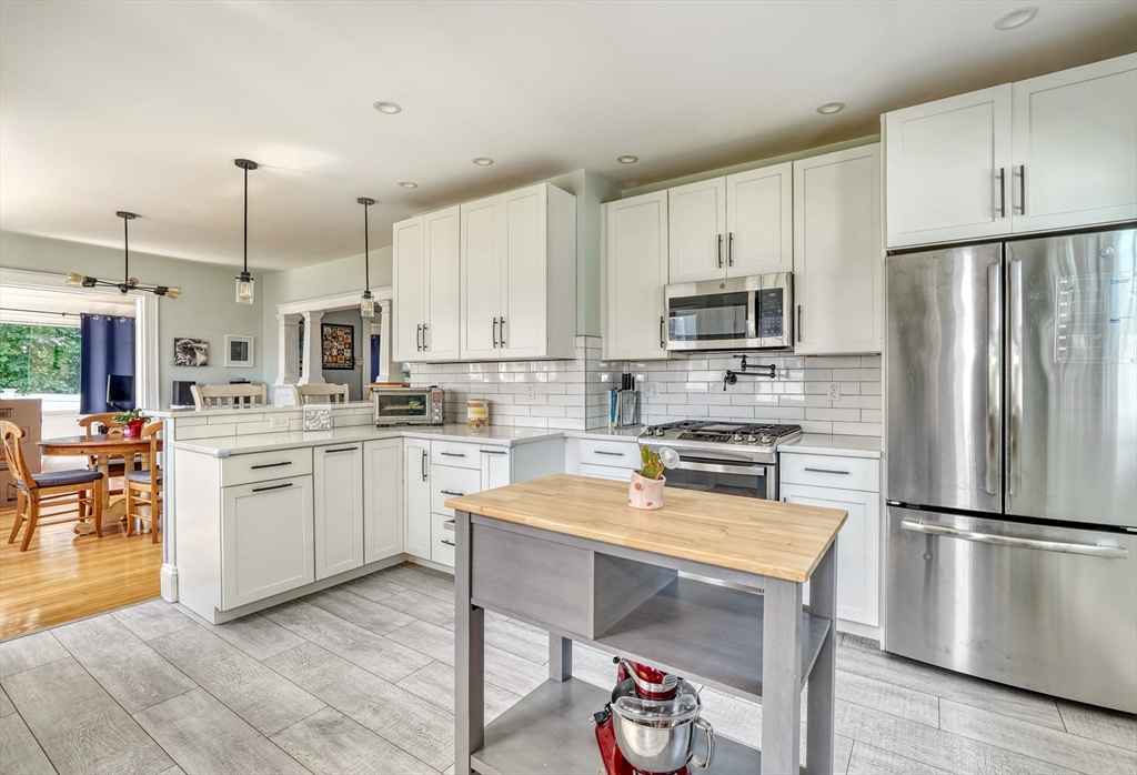 5 Mc Donald Rd, Medford