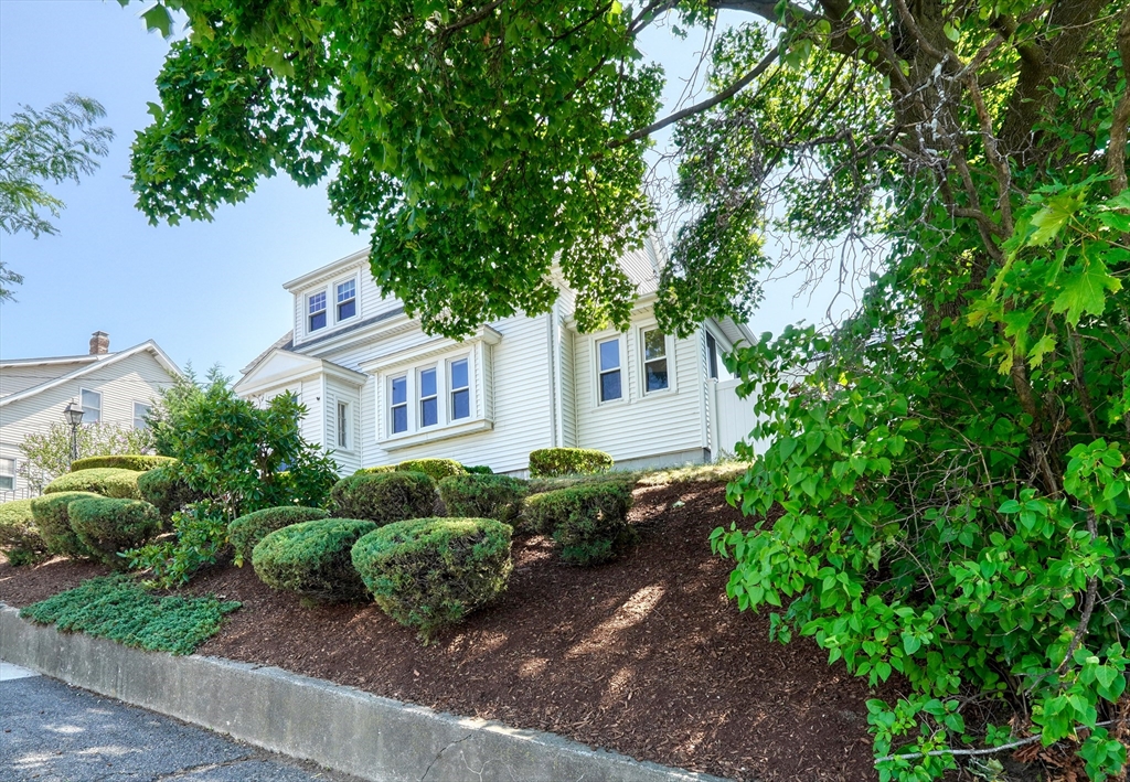 5 Mc Donald Rd, Medford