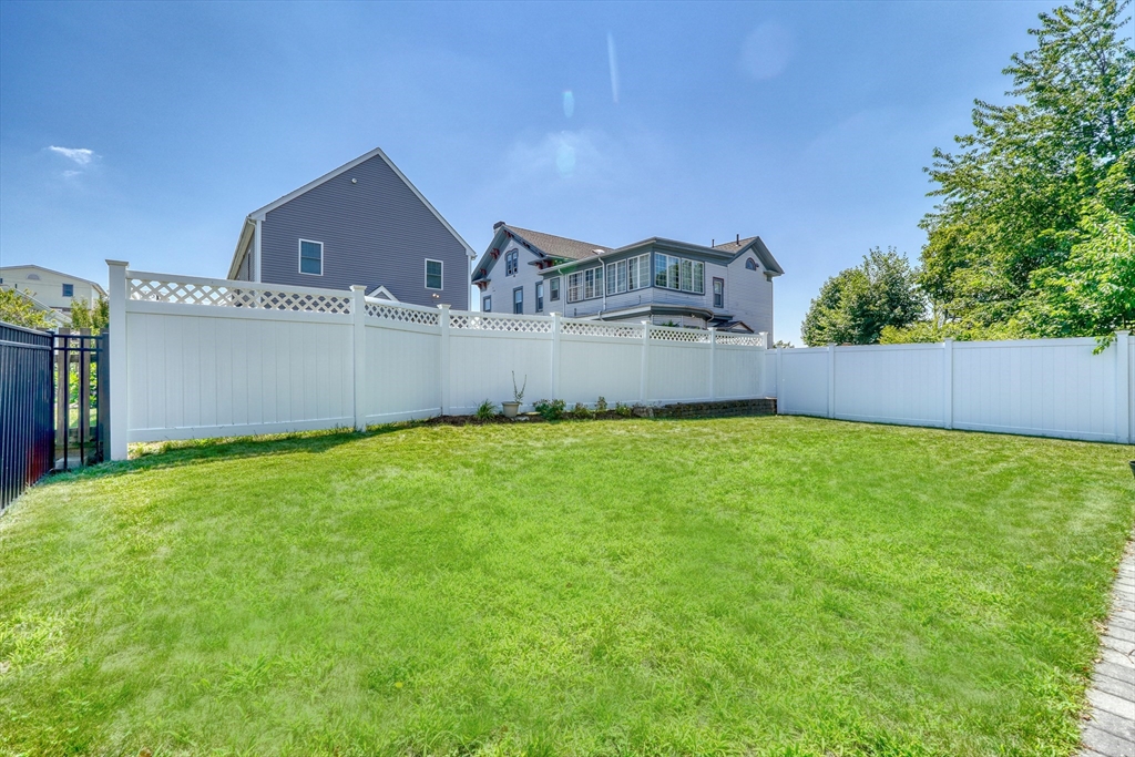 5 Mc Donald Rd, Medford