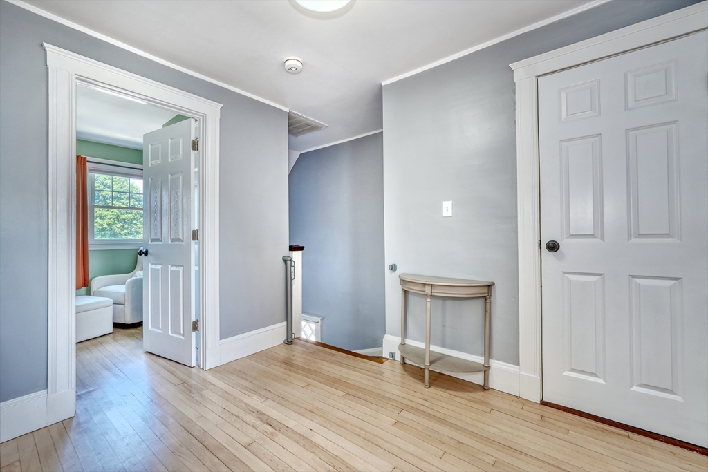 5 Mc Donald Rd, Medford