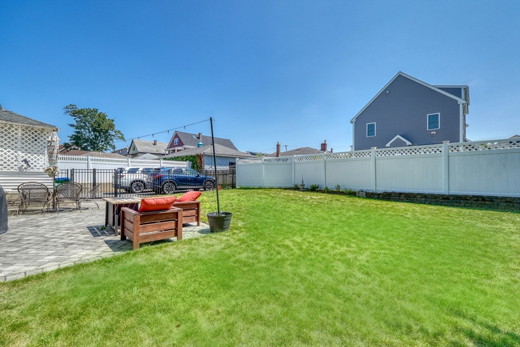 5 Mc Donald Rd, Medford