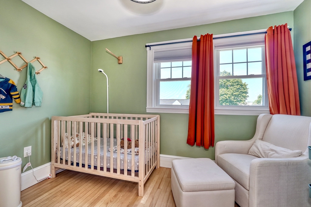 5 Mc Donald Rd, Medford