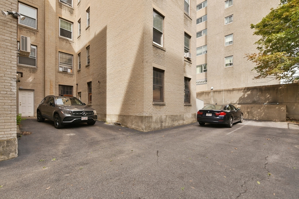 125 Park St # 6