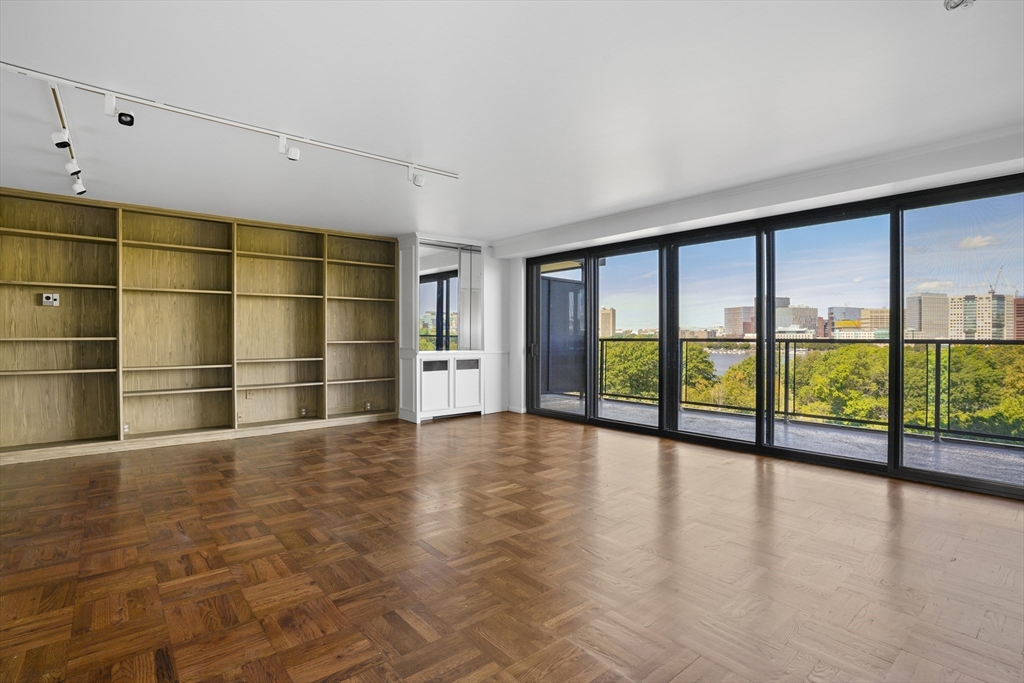 180 Beacon Street # 7F