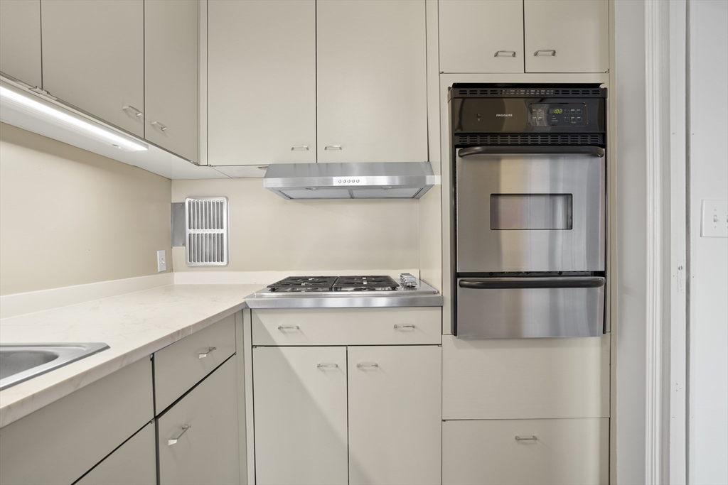 180 Beacon Street # 7F