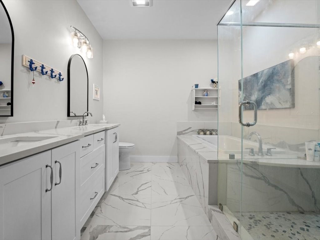 298 Washington Street # 210