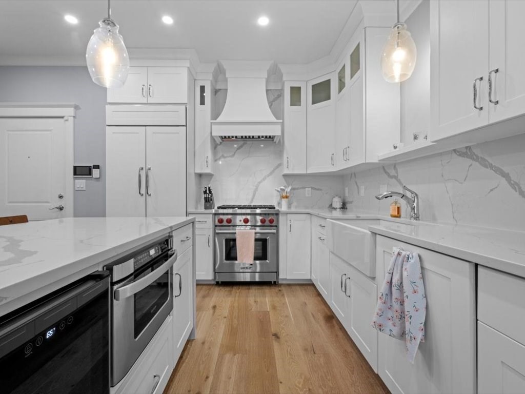 298 Washington Street # 210