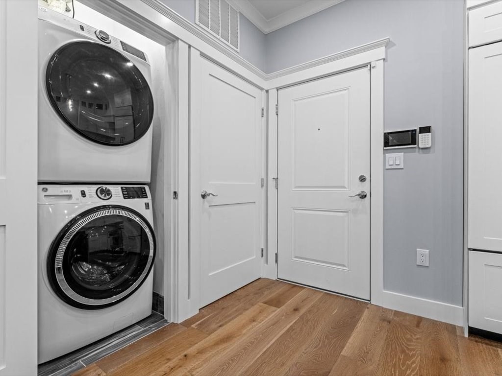 298 Washington Street # 210