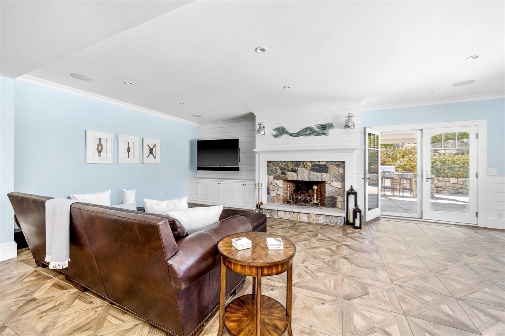 17 Mohawk Way
