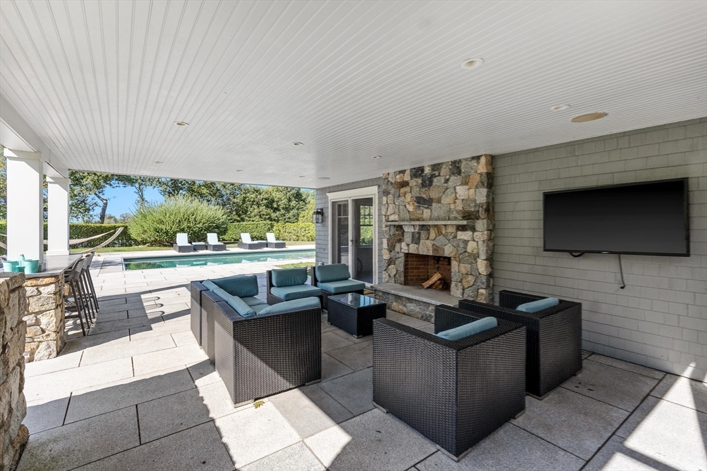 17 Mohawk Way