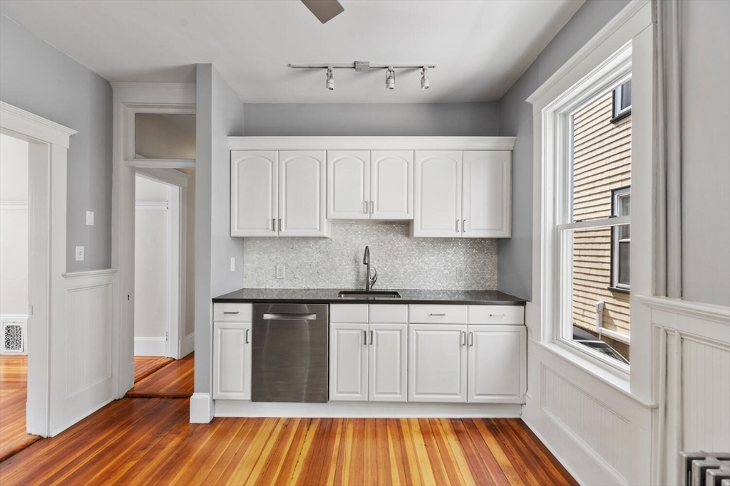 1640 Columbia Rd # 1
