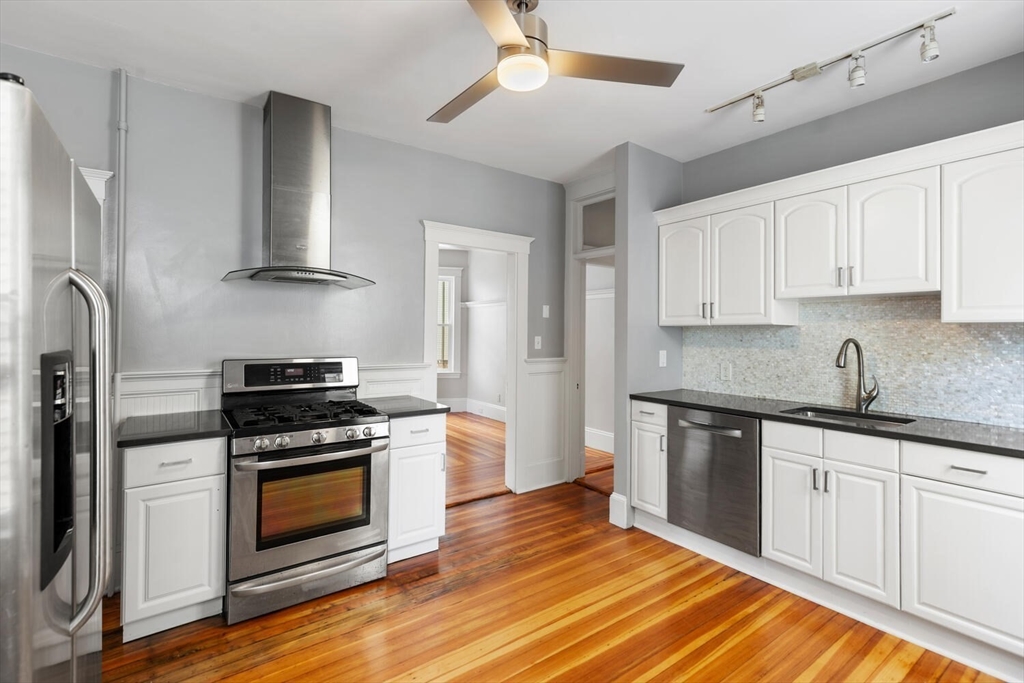1640 Columbia Rd # 1