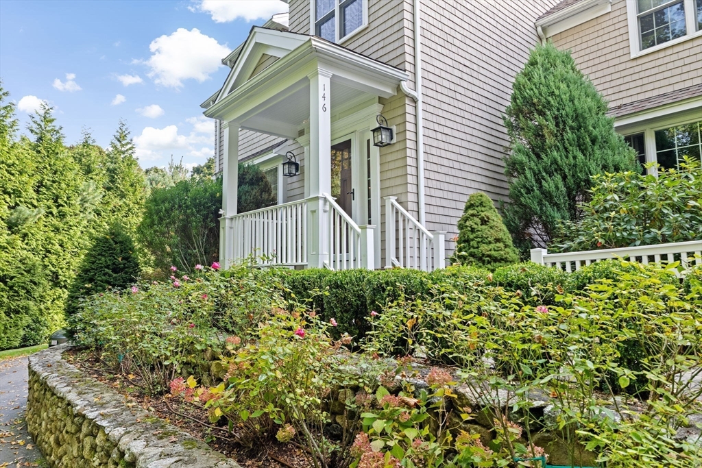 146 N Main St # 146