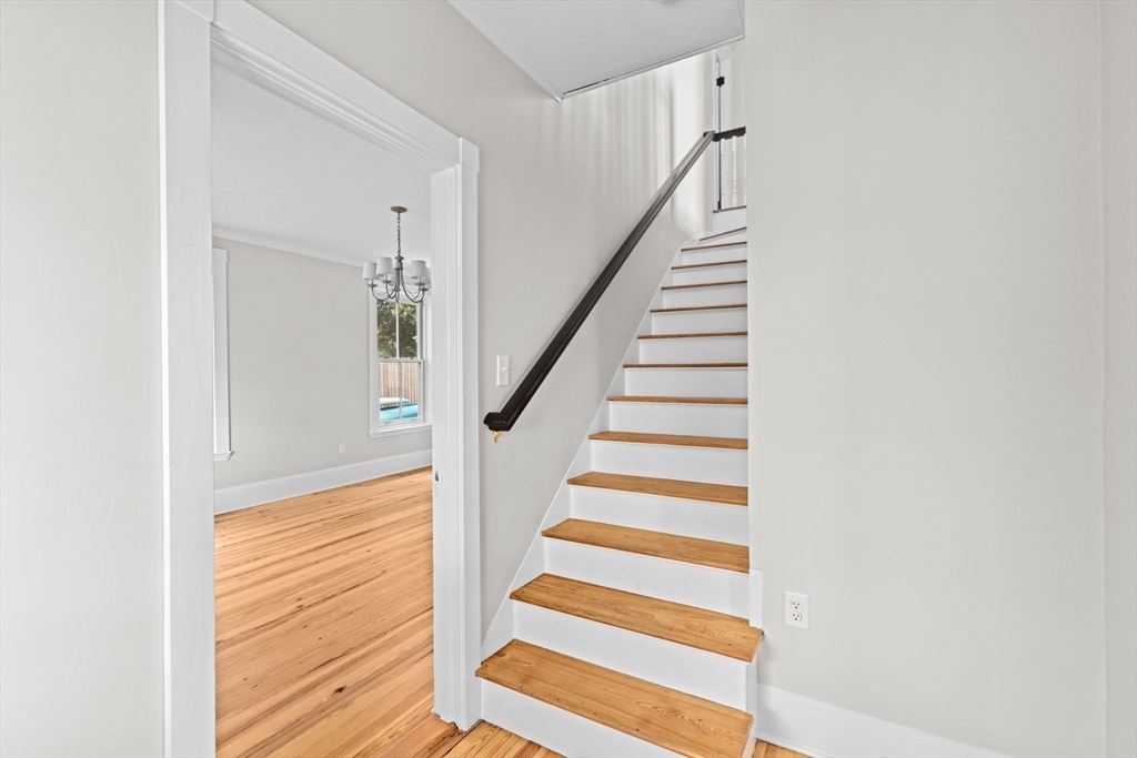 92 Hampton Circle