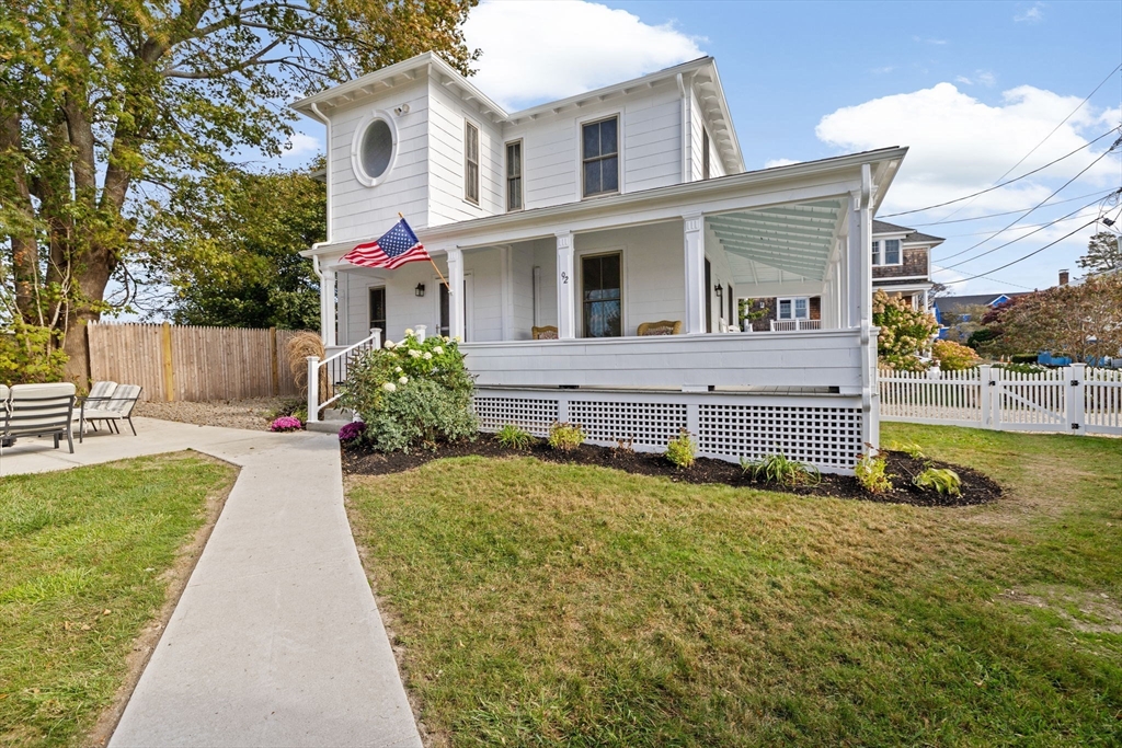 92 Hampton Circle