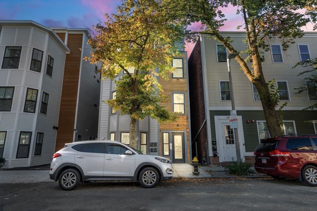 216 Havre St # 4