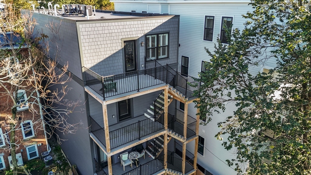 216 Havre St # 4