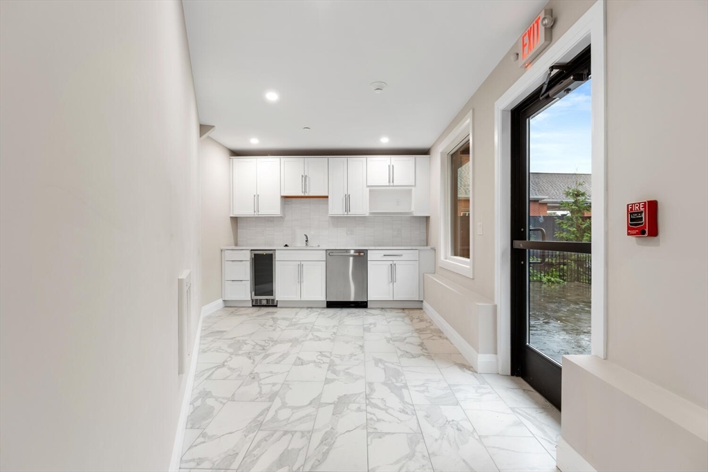 44 Ellery St # 303, Boston Unit: 303