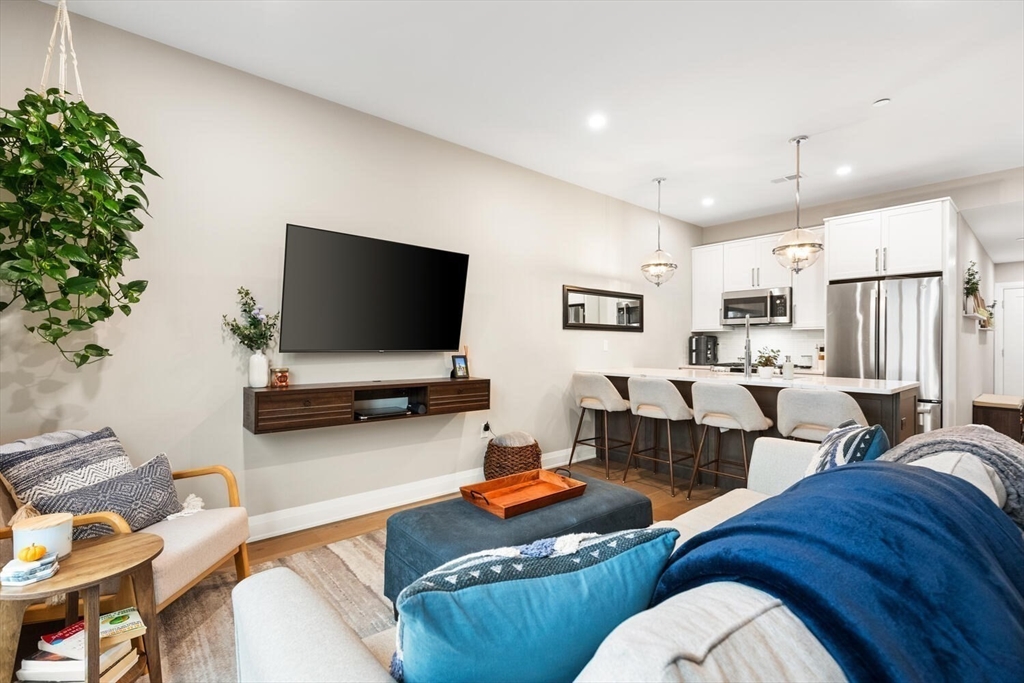 44 Ellery St # 303, Boston Unit: 303