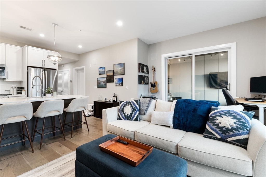 44 Ellery St # 303, Boston Unit: 303