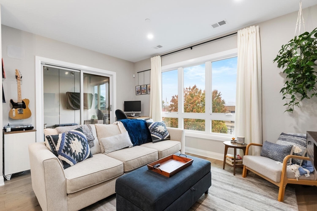 44 Ellery St # 303, Boston Unit: 303