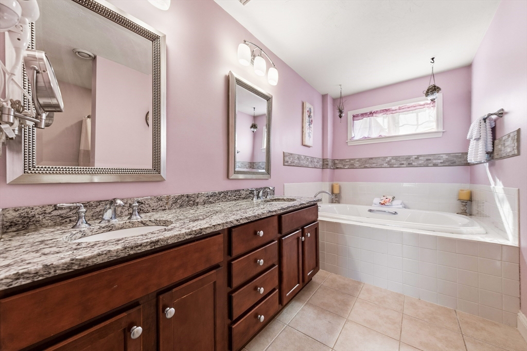 602 Devenwood Way # 602, Clinton Unit: 602