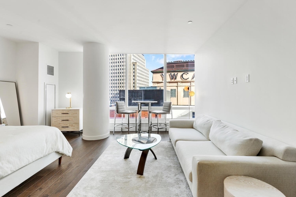 430 Stuart St # 18 Unit: 15-18