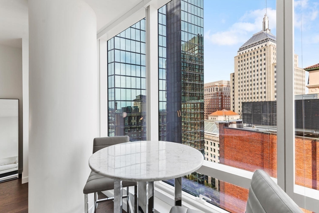 430 Stuart St # 18 Unit: 15-18