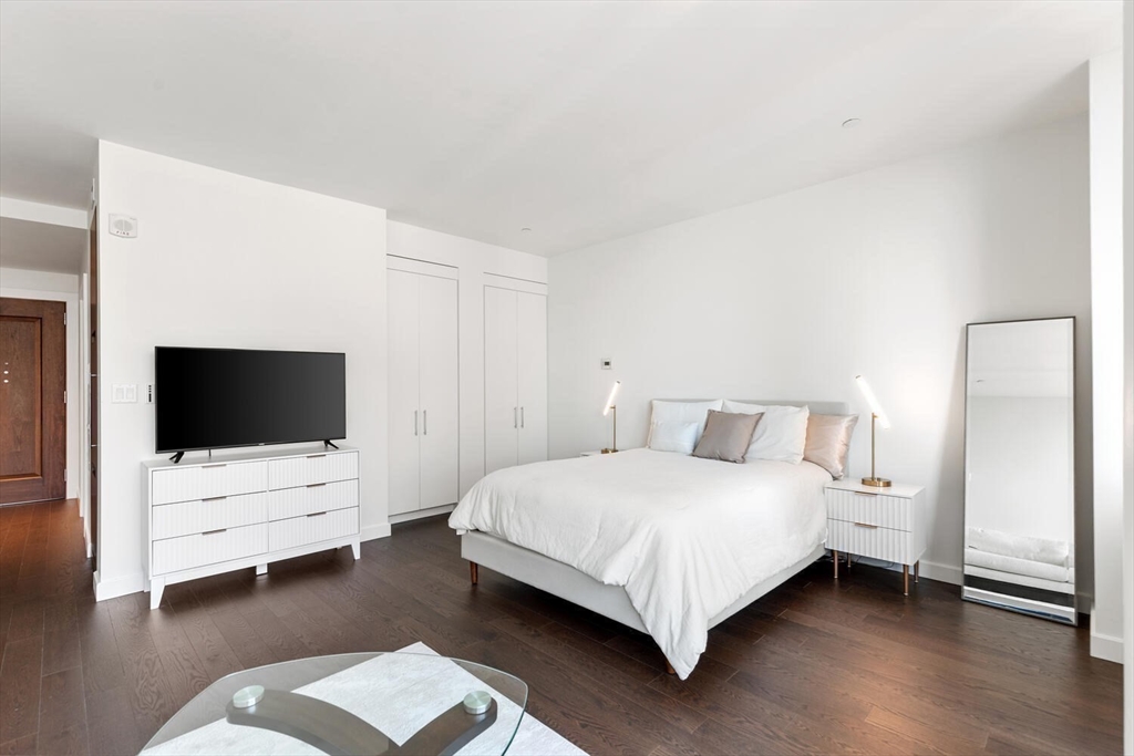 430 Stuart St # 18 Unit: 15-18