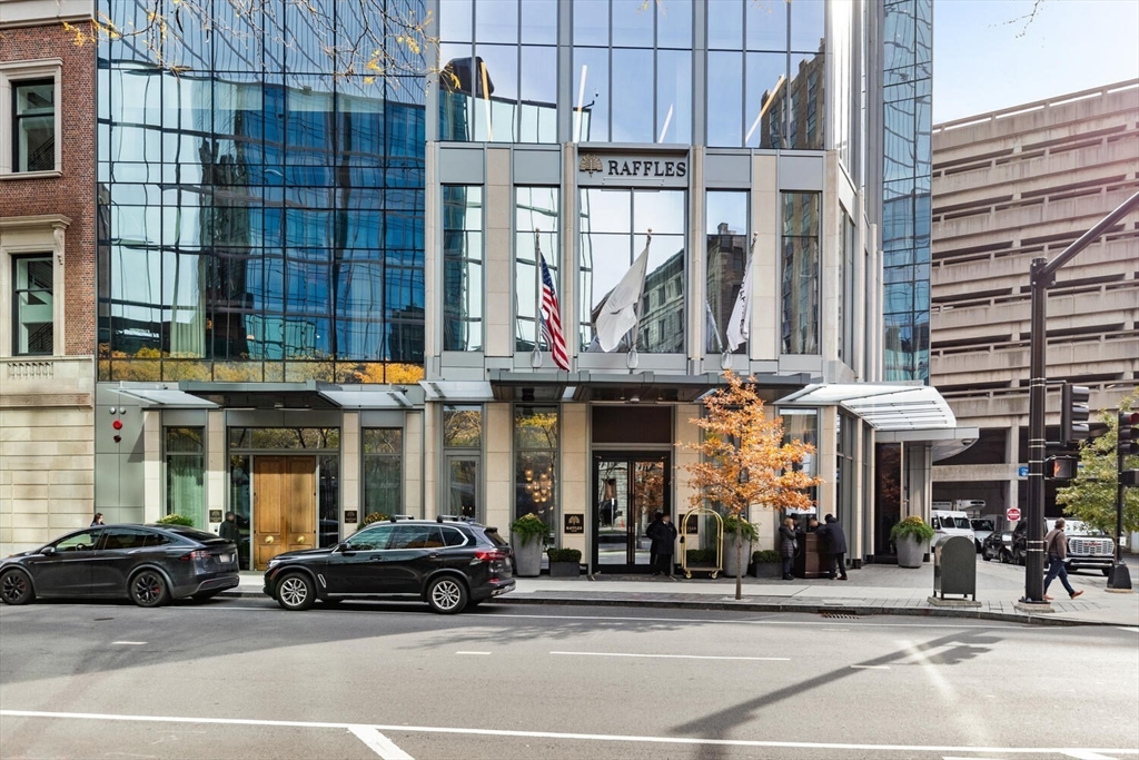 430 Stuart St # 18 Unit: 15-18