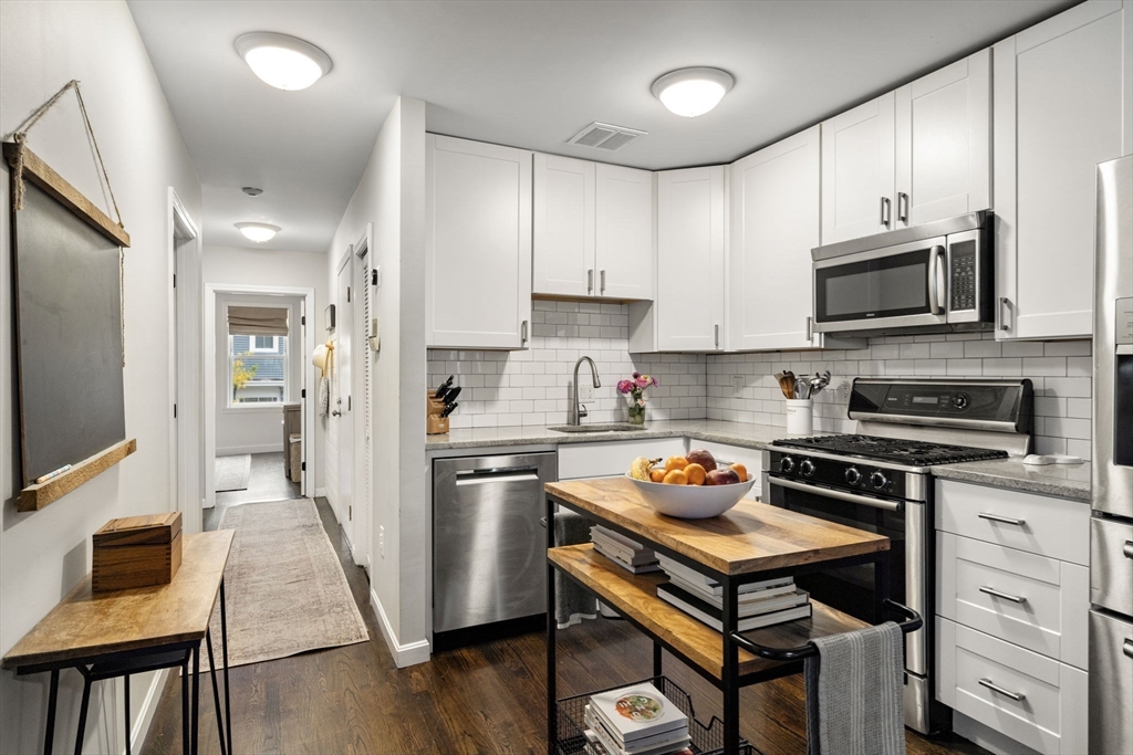 270 Bunker Hill St # 4