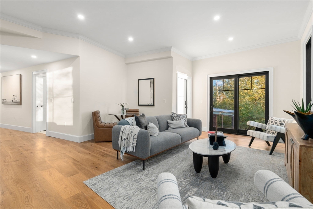 34 Vinton Street # 2A