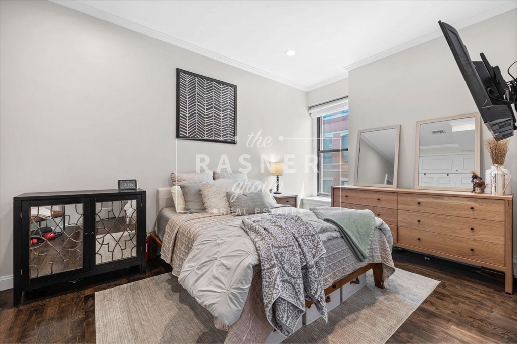 366 West Broadway # 4