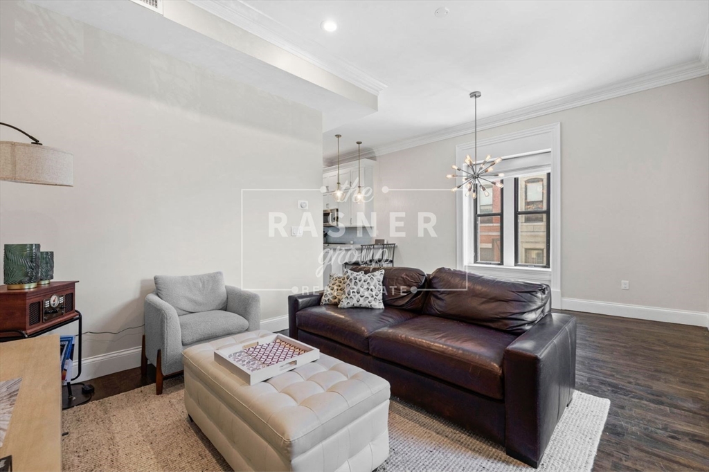 366 West Broadway # 4