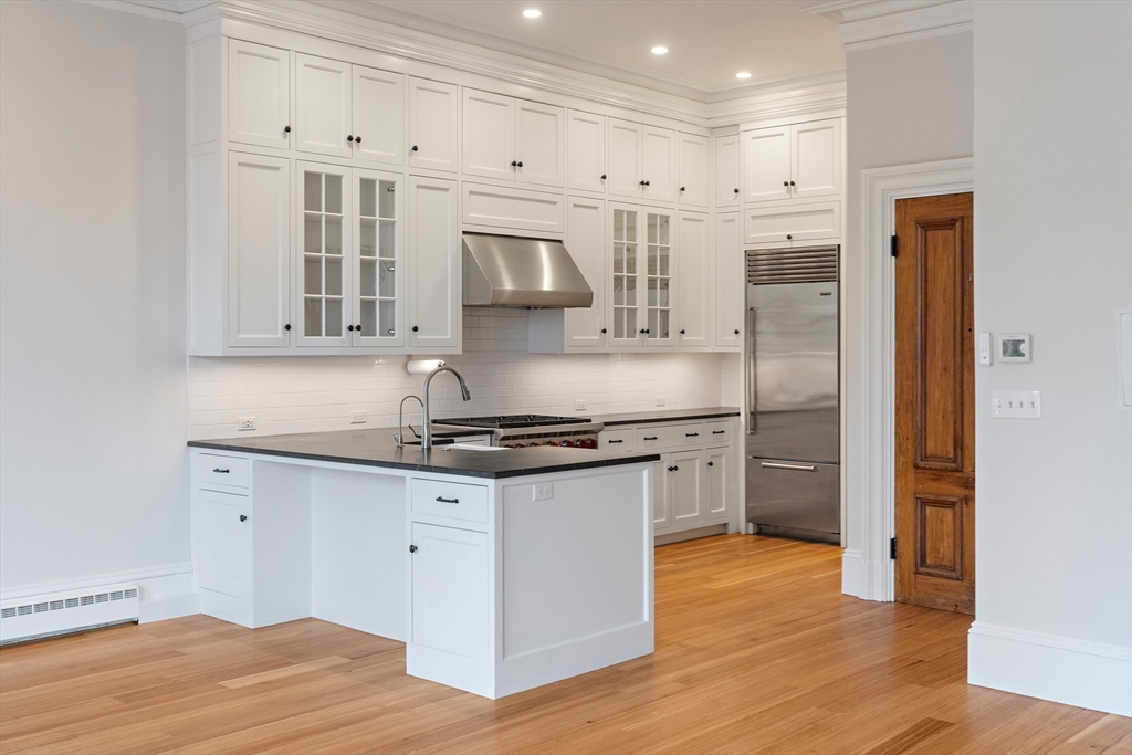 64 Commonwealth Ave # 5