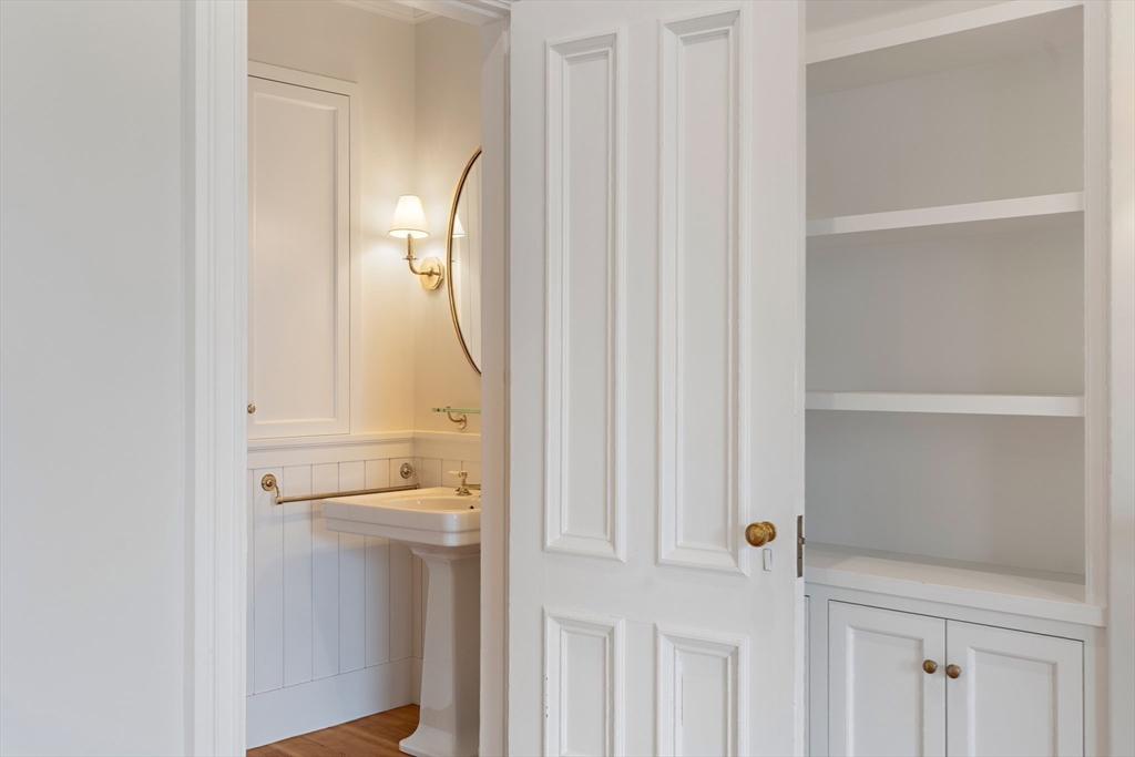 64 Commonwealth Ave # 5