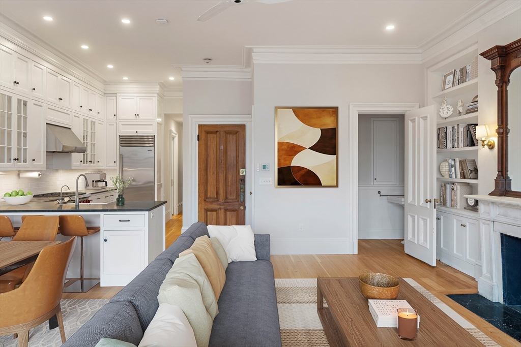 64 Commonwealth Ave # 5