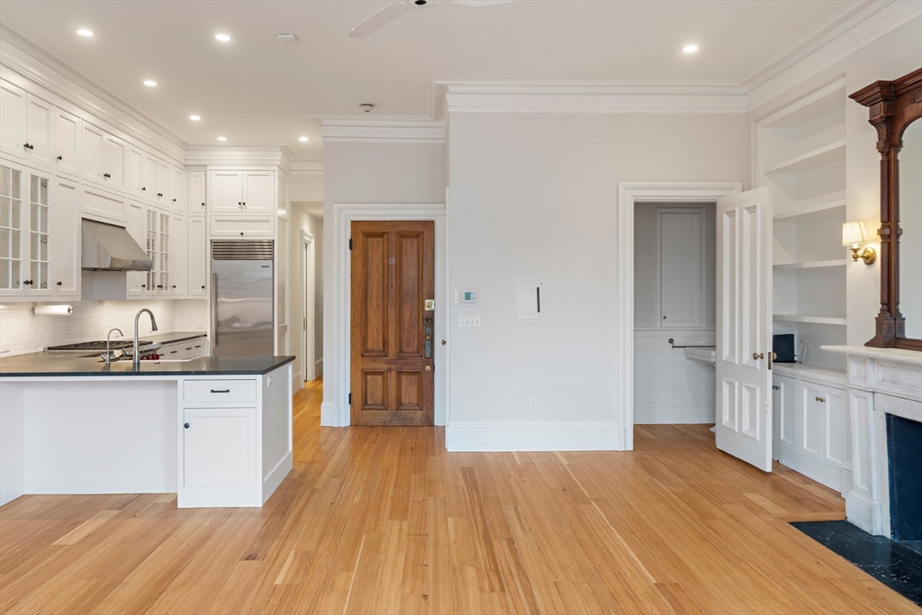 64 Commonwealth Ave # 5