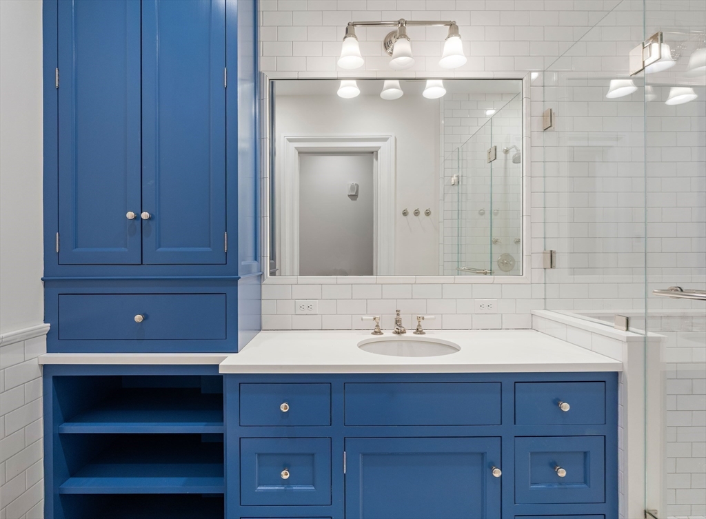 64 Commonwealth Ave # 5