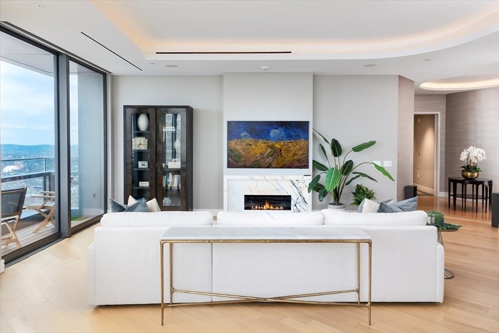 1 Dalton St # 5402