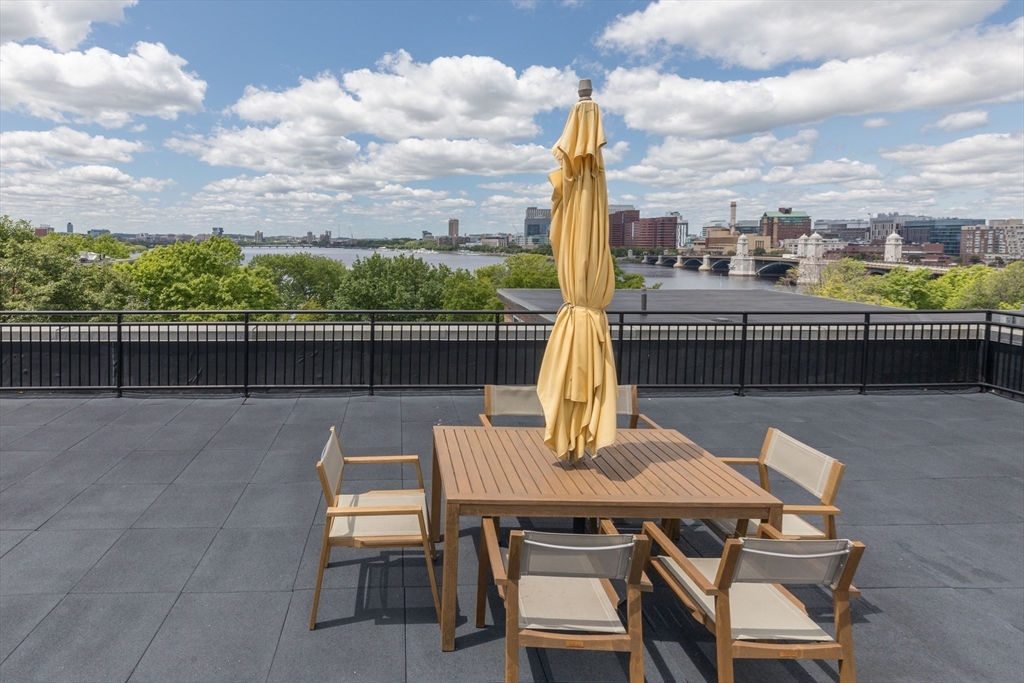 145 Pinckney St # 719