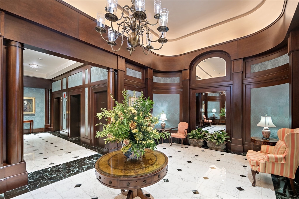 300 Boylston St # 909