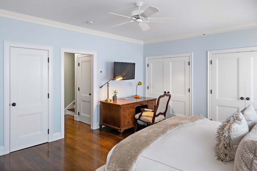 300 Boylston St # 909