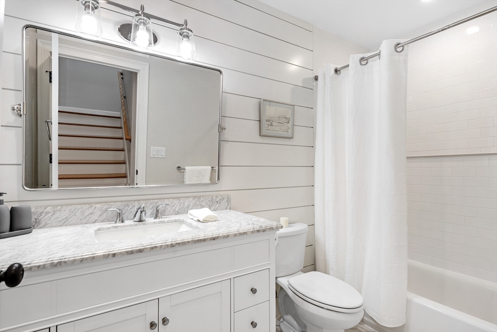 242 Atlantic Ave # 2